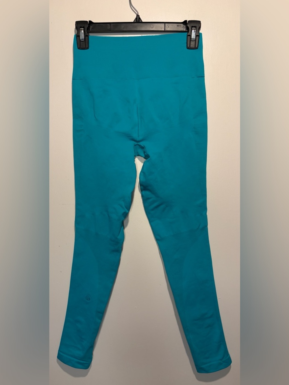 Lululemon Zone In Crop Leggings Peacock Teal Compression Seamless Approx SZ 4 - Picture 3 of 10